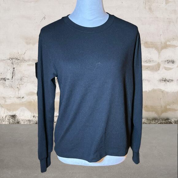 Uniqlo NWOT Women's Black Long Sleeve Top- Size Small - Picture 1 of 5
